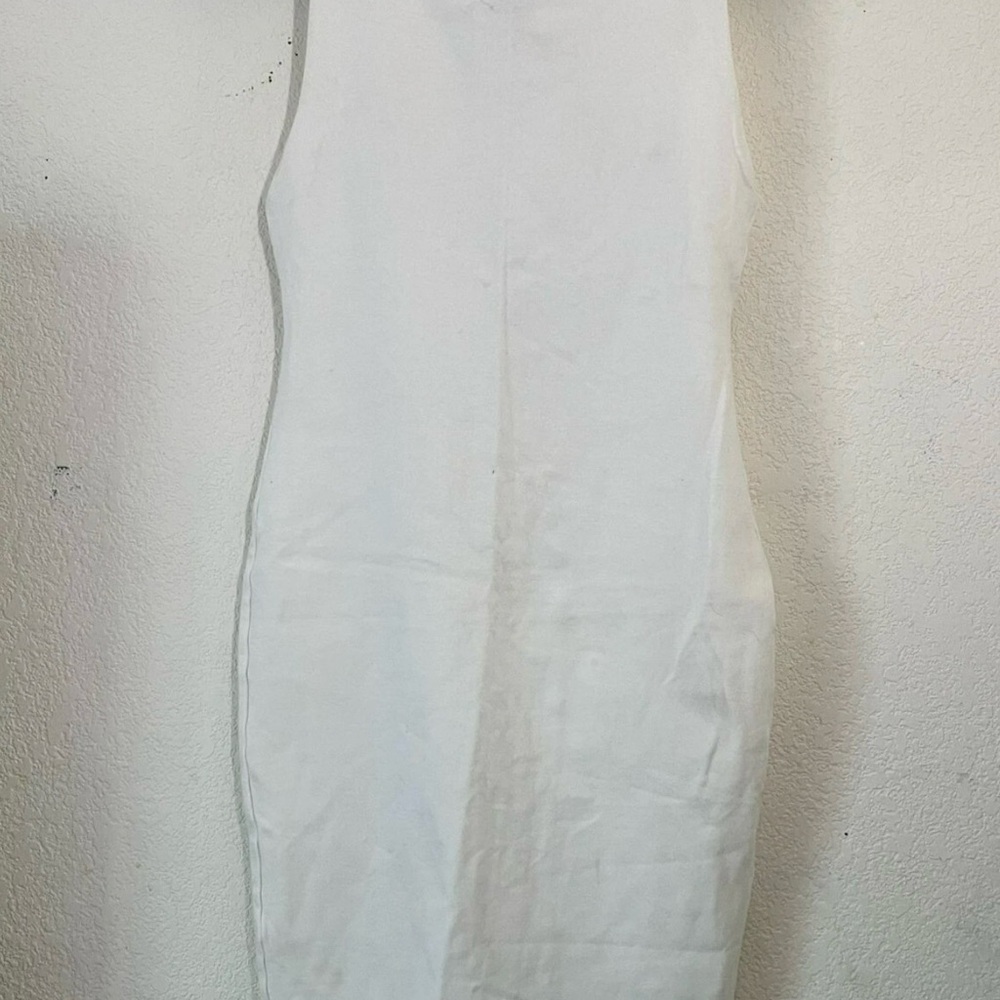 Alice + Olivia Women's Sleeveless Round Neck Casual Mini Sheath Dress Cream Sz 2